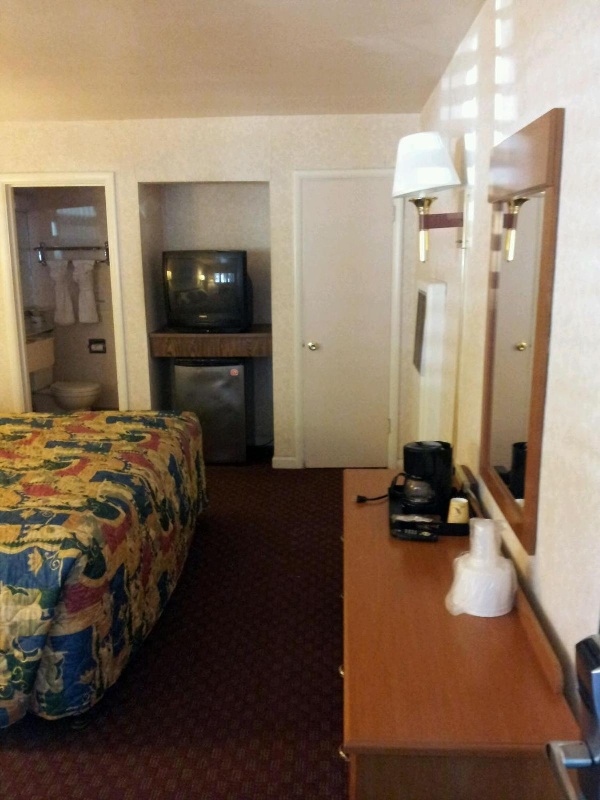 Town House Motel image 17